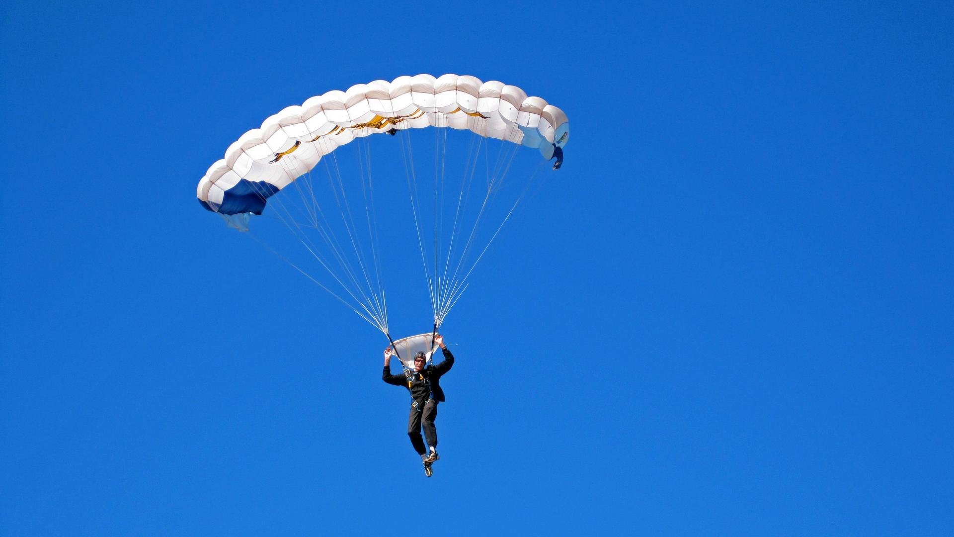 海外极限攀岩挑战赛，攀登未知的高峰，国外攀岩